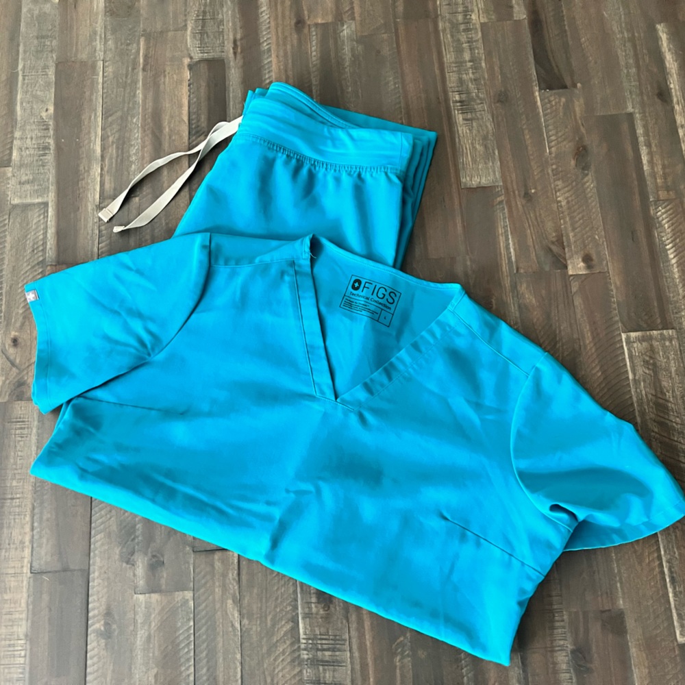 Figs Womens Scrub set Large Casma Top/Livingston Bottom